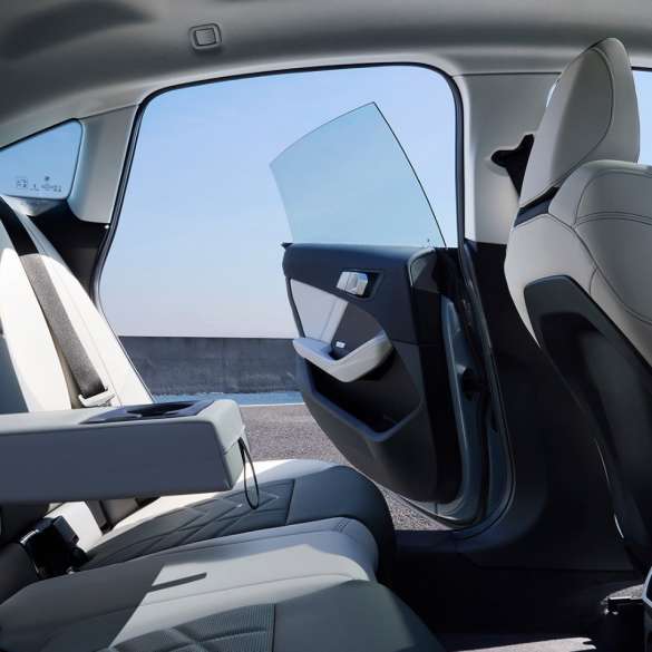 Video BMW 2 Series Gran Coupé F44 Snapper Rocks Blue metallic exterior