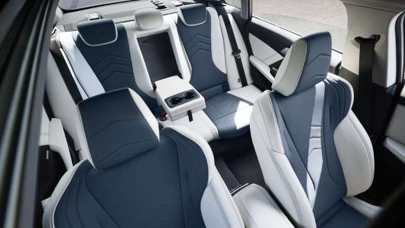 BMW kidney grille in mesh design BMW 2 Series Gran Coupé Snapper Rocks Blue metallic F44 close-up front