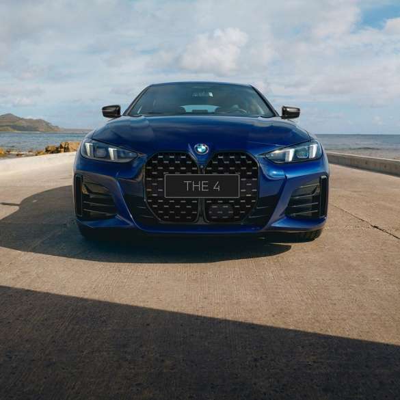 宝马4系四门轿跑车后轮驱动