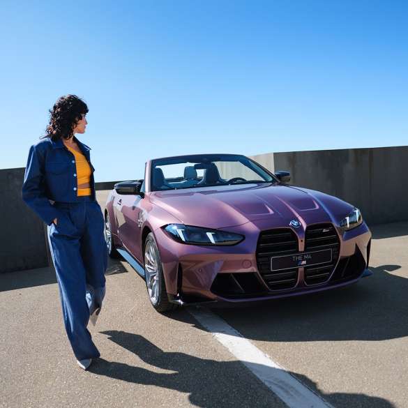 全新BMW M4双门轿跑车图片