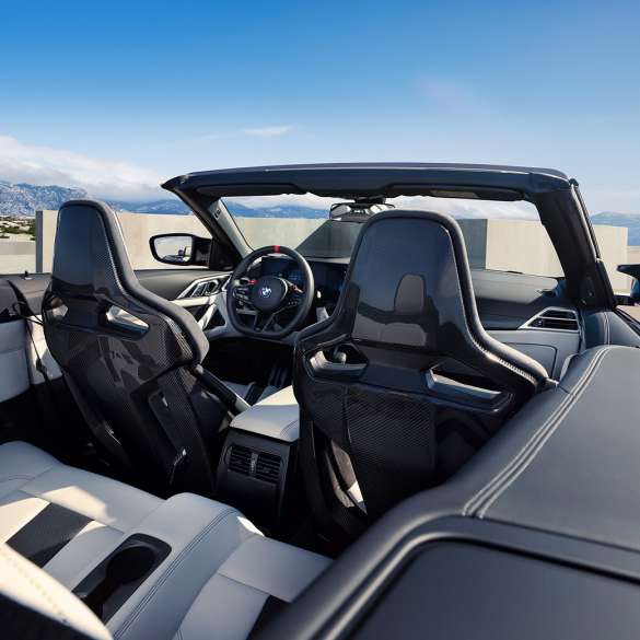 全新BMW M4双门轿跑车图片