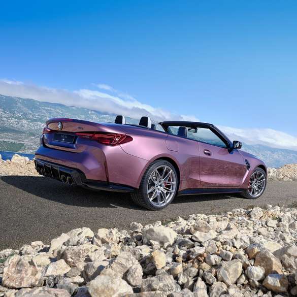 全新BMW M4双门轿跑车图片