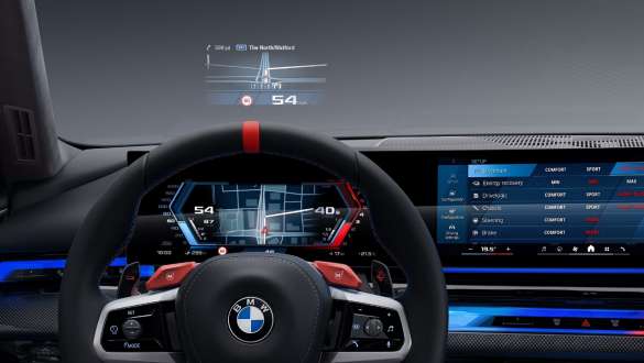 BMW M5 黑色高光M后扰流板 BMW M5 黑色高光M后扰流板