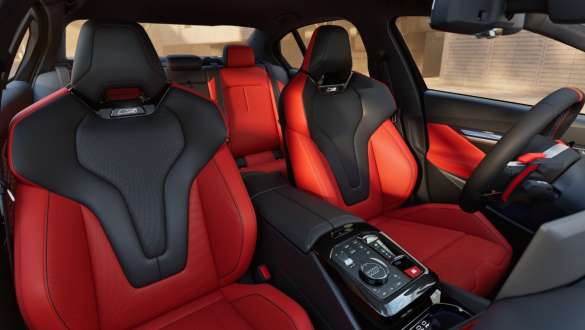 BMW M5 黑色高光M尾部挡板 BMW M5 黑色高光M尾部挡板