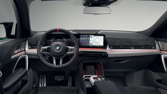 创新宝马X2力量尾部