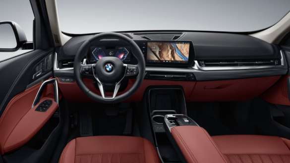 宝马X1隐藏式储物