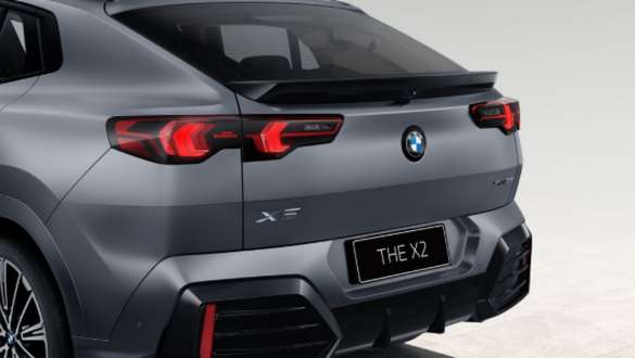 创新宝马X2力量尾部