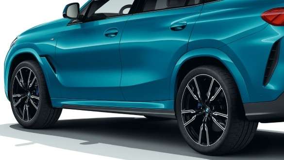 宝马X6迎宾光毯