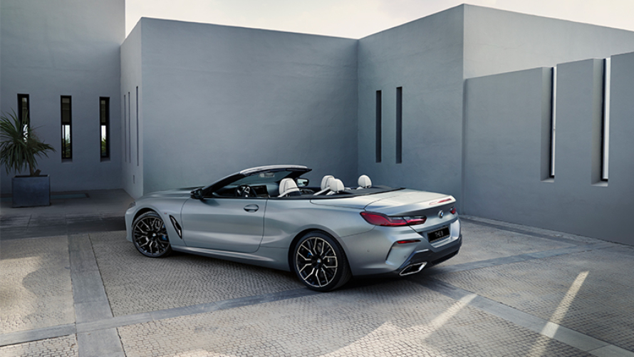BMW 8系敞篷轿跑车