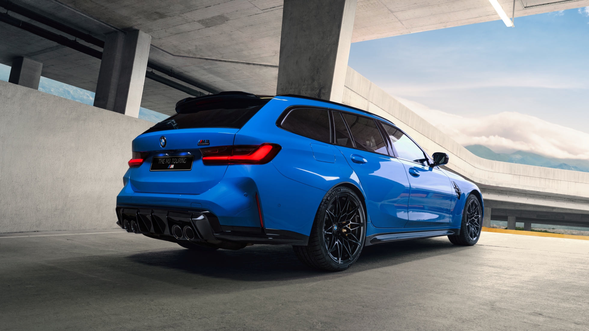 个性风范，动魄于型