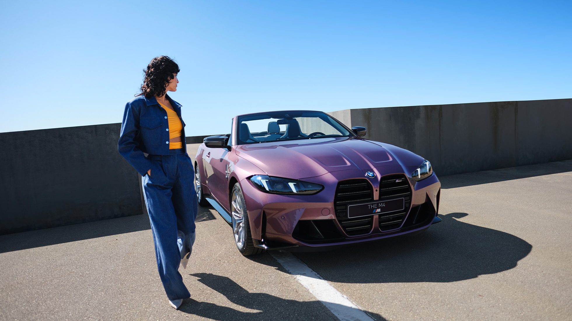 全新BMW M4双门轿跑车图片