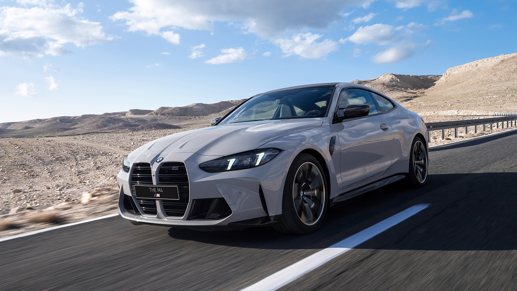 全新BMW M4双门轿跑车图片